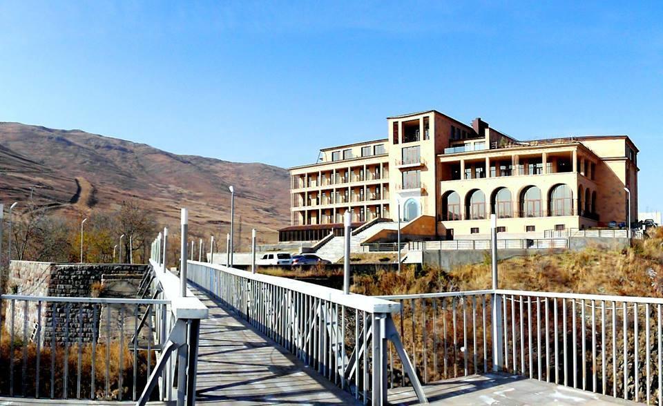 Akhtamar Hotel Cjsc Arzakan Buitenkant foto