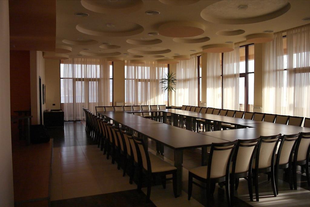 Akhtamar Hotel Cjsc Arzakan Buitenkant foto