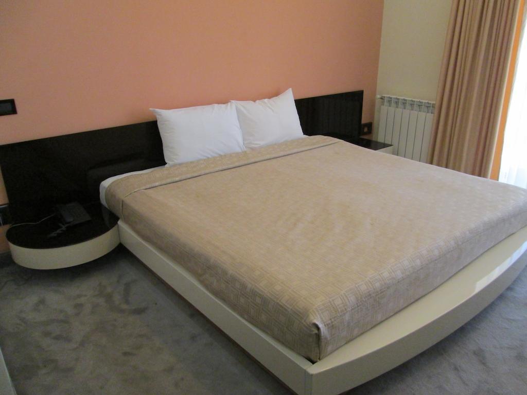 Akhtamar Hotel Cjsc Arzakan Kamer foto