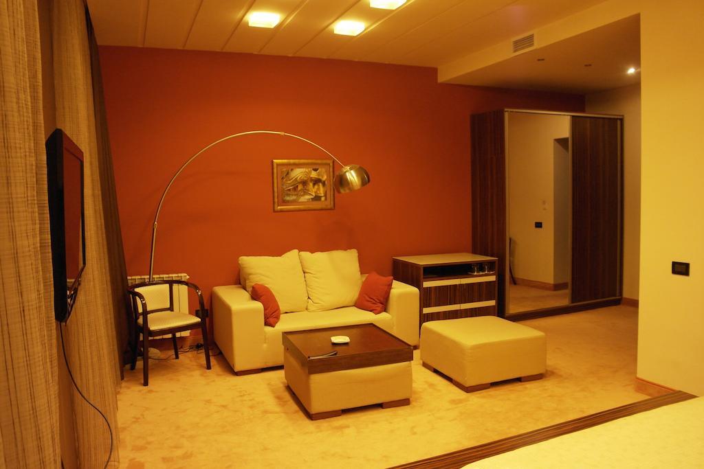 Akhtamar Hotel Cjsc Arzakan Kamer foto