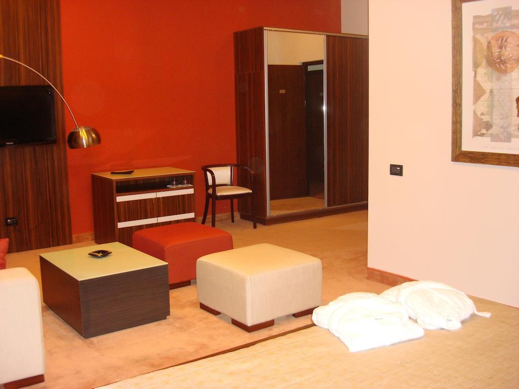 Akhtamar Hotel Cjsc Arzakan Kamer foto